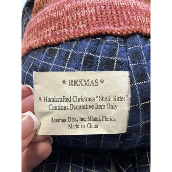 Snow Man & Woman & Baby Shelf Sitters Collectable Rexmas Handcrafted Folk Art - Picture 5 of 12